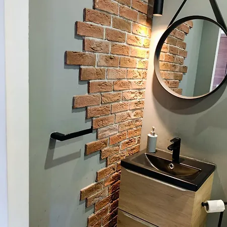 Chic Penthouse Industrial-style *