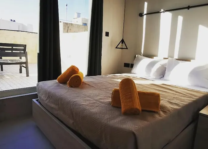 Chic Penthouse Industrial-style Apartament Mosta