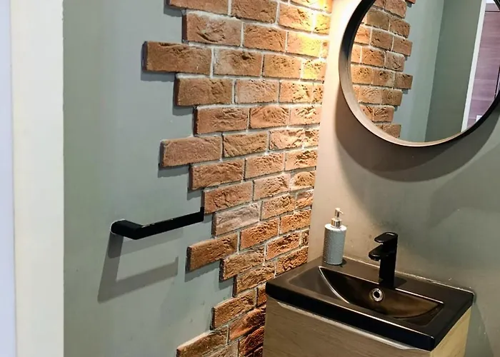 Chic Penthouse Industrial-style *